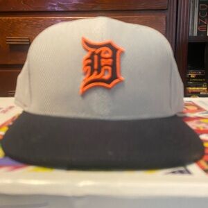 Detroit Tigers Fitted Hat - Size 7 1/4